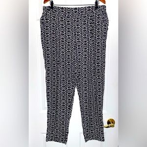 Reitmans Funky Geometric Pants